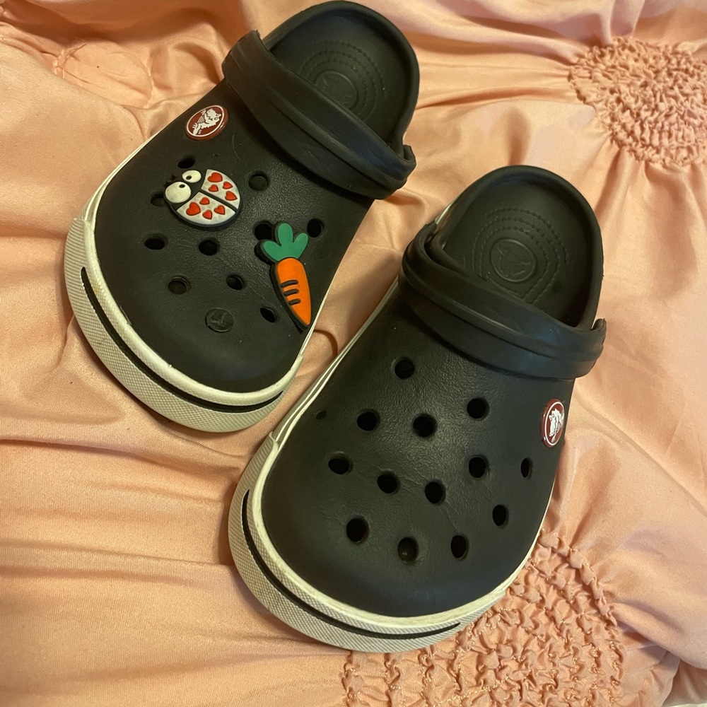 Toddler crocs